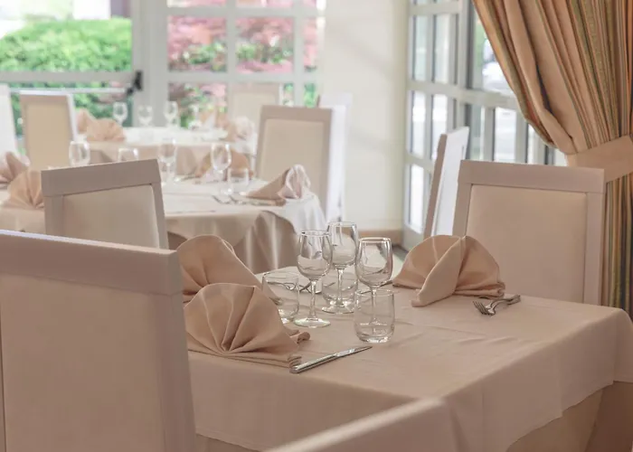 Athena 3* تّشيرفييا