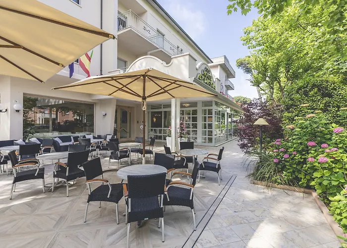 Athena 3* تّشيرفييا