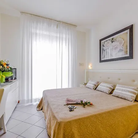 Hotel Athena