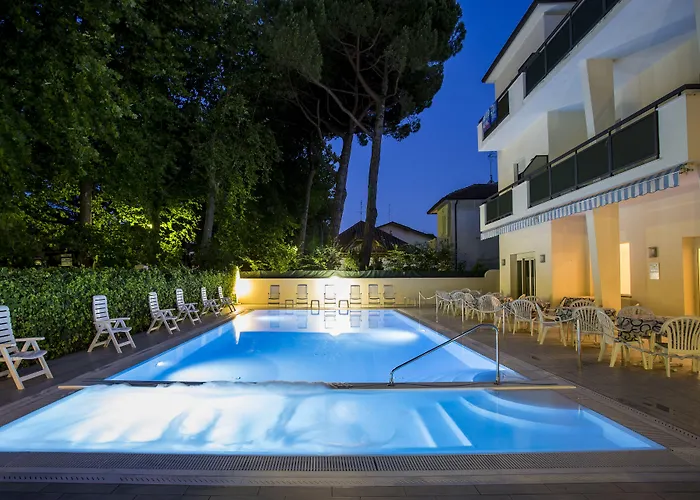 מלון Athena קרביה