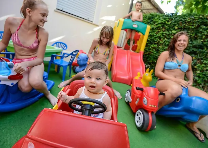 Athena 호텔 체르비아