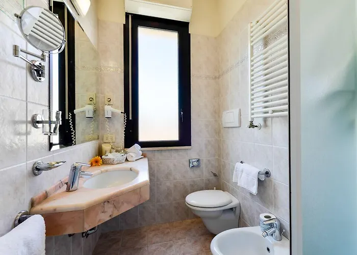 Athena 3* קרביה